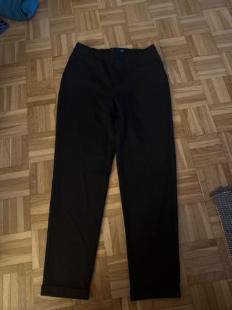 Schicke, neuwertige, schwarze Stoffhose - Gr. 38