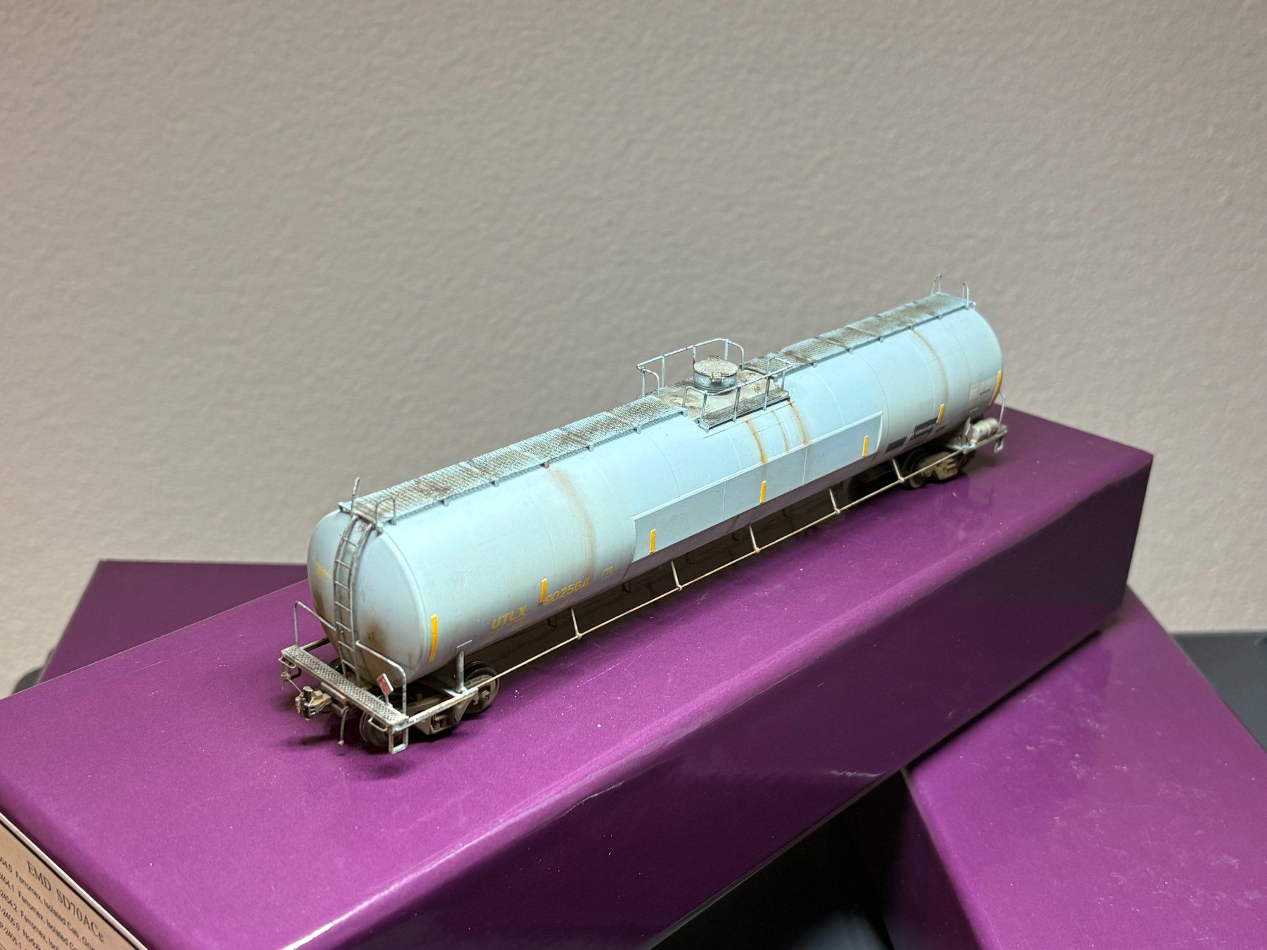 Athearn Modelleisenbahnen: Athearn Genesis LPG-Tankwagen mit Weathering – Neu (gemäss Beschreibung) aus Cham von scamps01 5