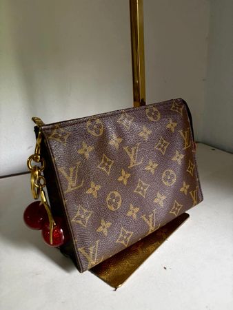 Louis Vuitton Toiletry Pouch 19 cm
