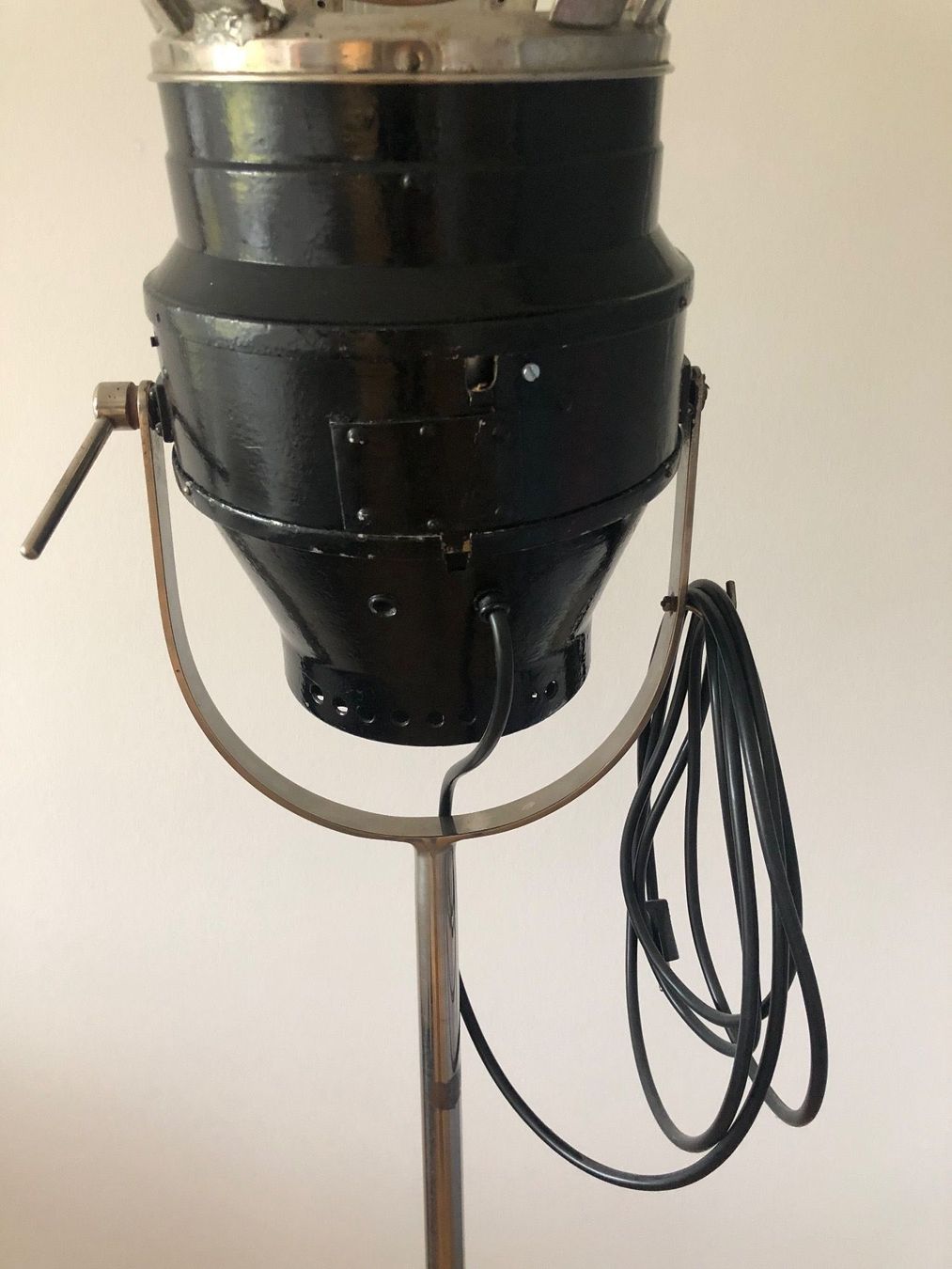 Lampade: Industrial Ständerlampe auf Räder – Usato da Münchenstein venduto da Brist 1