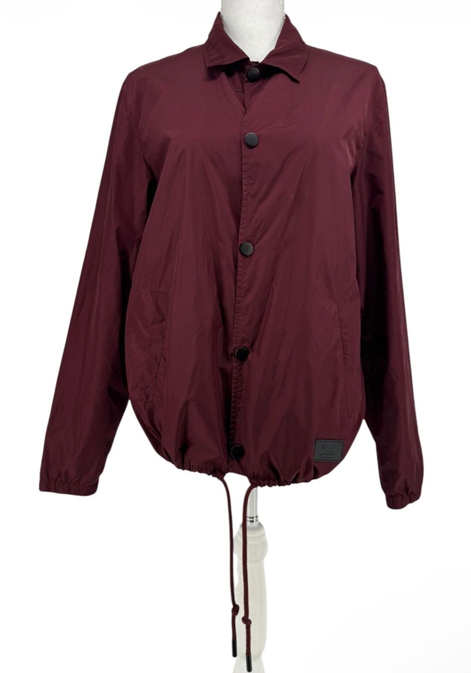 Acne Studios Jacken: ACNE STUDIOS Jacket Nylon, Bordeaux, boutons pressions, M – Gebraucht aus Lausanne von PlusValue_Lausanne