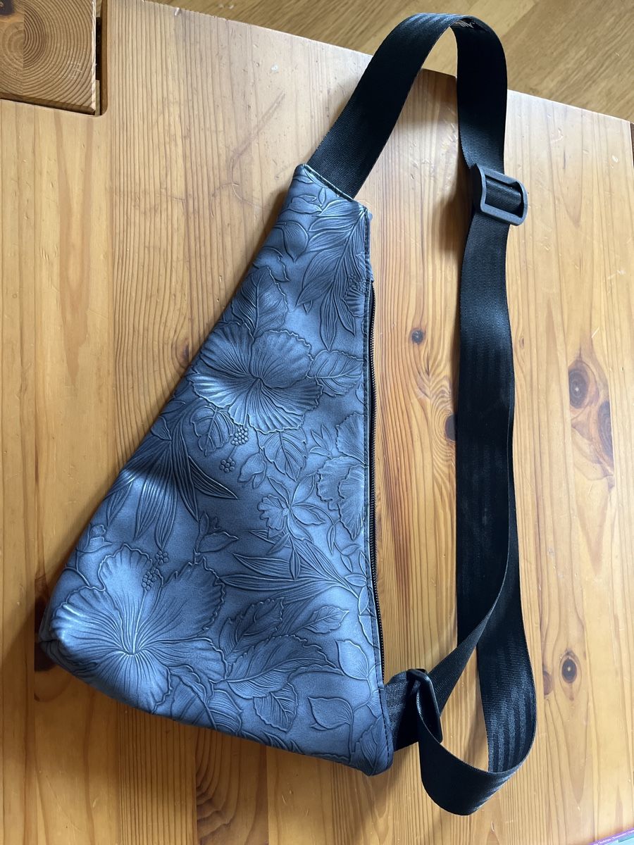 Borse: Slingbag Ernie Alltag, Tasche – Nuovo (secondo la descrizione) da Uznach venduto da cor_lb5v 4
