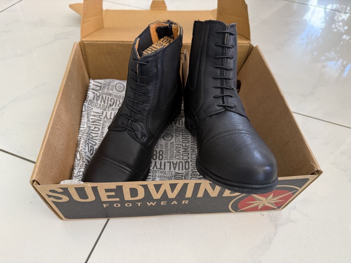 Damenschuhe: Reitschuhe  – Neu und originalverpackt aus Lauwil von Picolla1 5