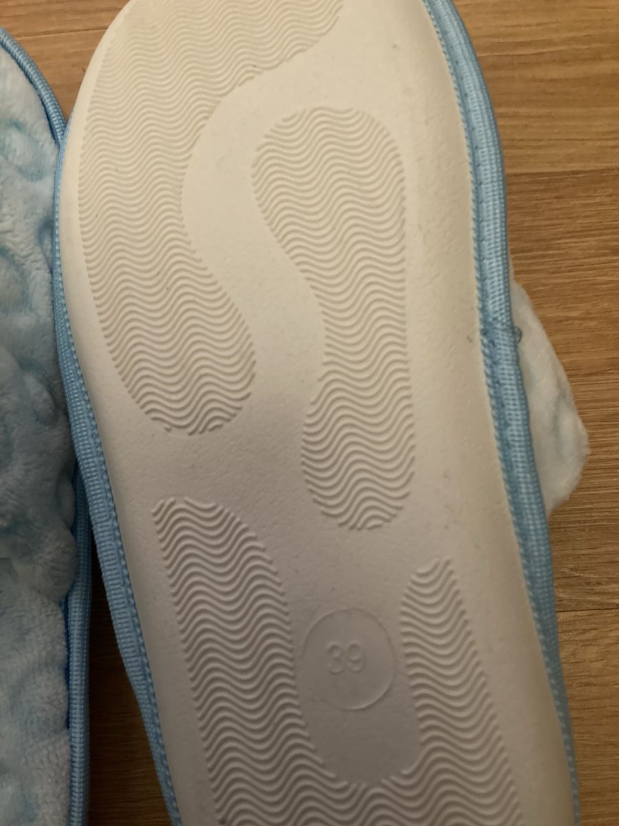 Scarpe da donna: Damen Hausschuhe blau Gr. 39 – Nuovo (secondo la descrizione) da Emmenbrücke venduto da JJ_89 1