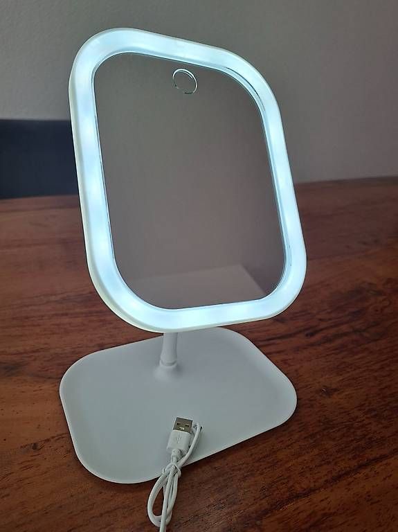 Specchi: 2x Schminkspiegel mit LED Leuchte – Nuovo (secondo la descrizione) da Bischofszell venduto da Edy-85