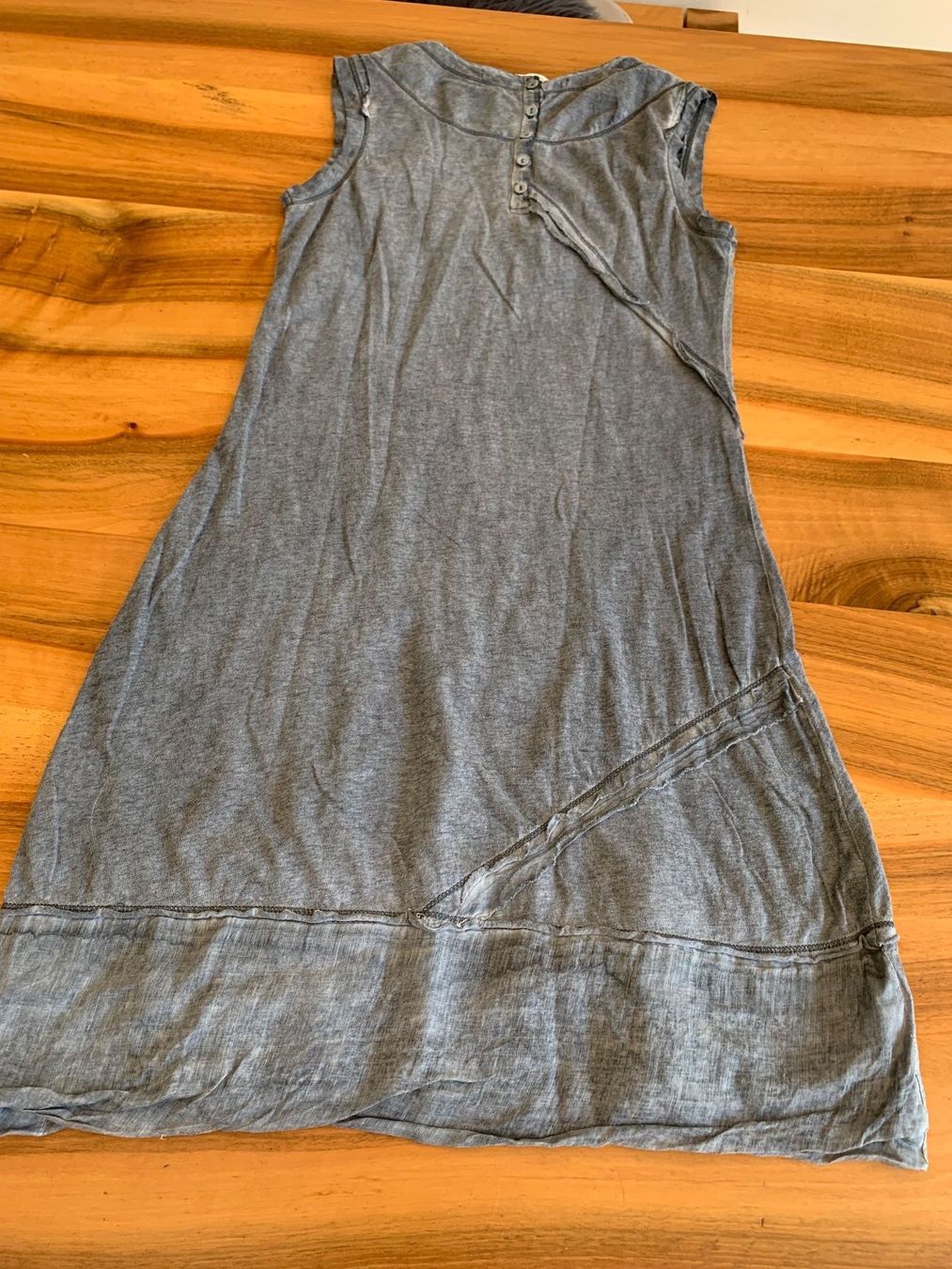 Nile Vestiti: NILE ATELIER herziges Kleid grau Gr. XS – Usato da Meiringen venduto da snahhanssnah 4