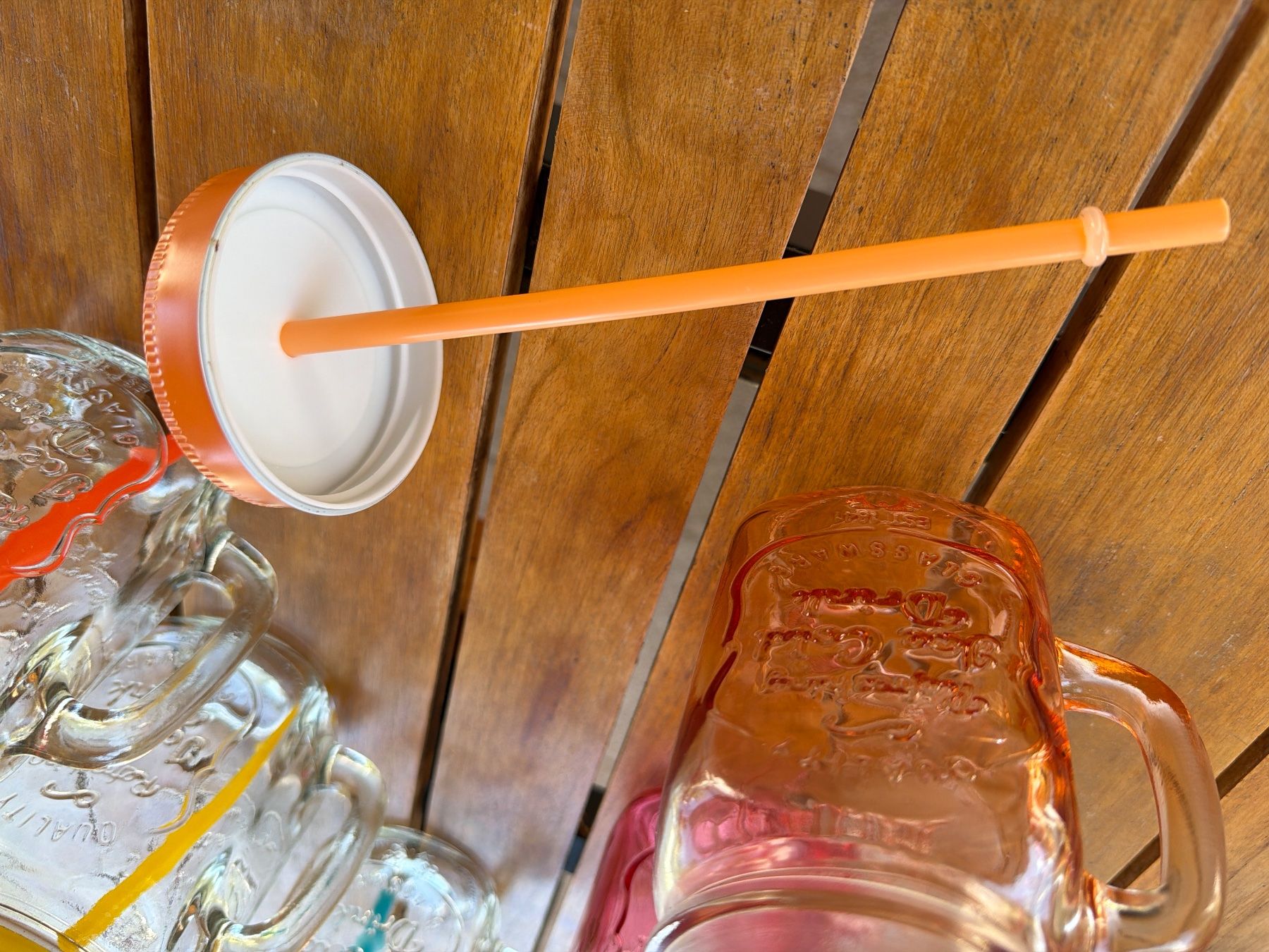 Migros Gläser: Sommertrinkgläser mit Strohhalm und Deckel – Gebraucht aus Schmitten FR von Puschi2012 2