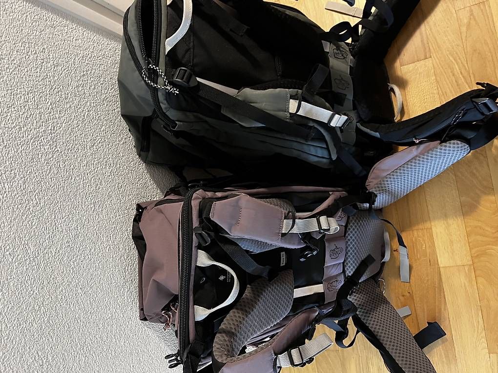 Decathlon Zaini: 2 Rucksäcke von Decathlon – Usato da Laupen BE venduto da tru_27lb