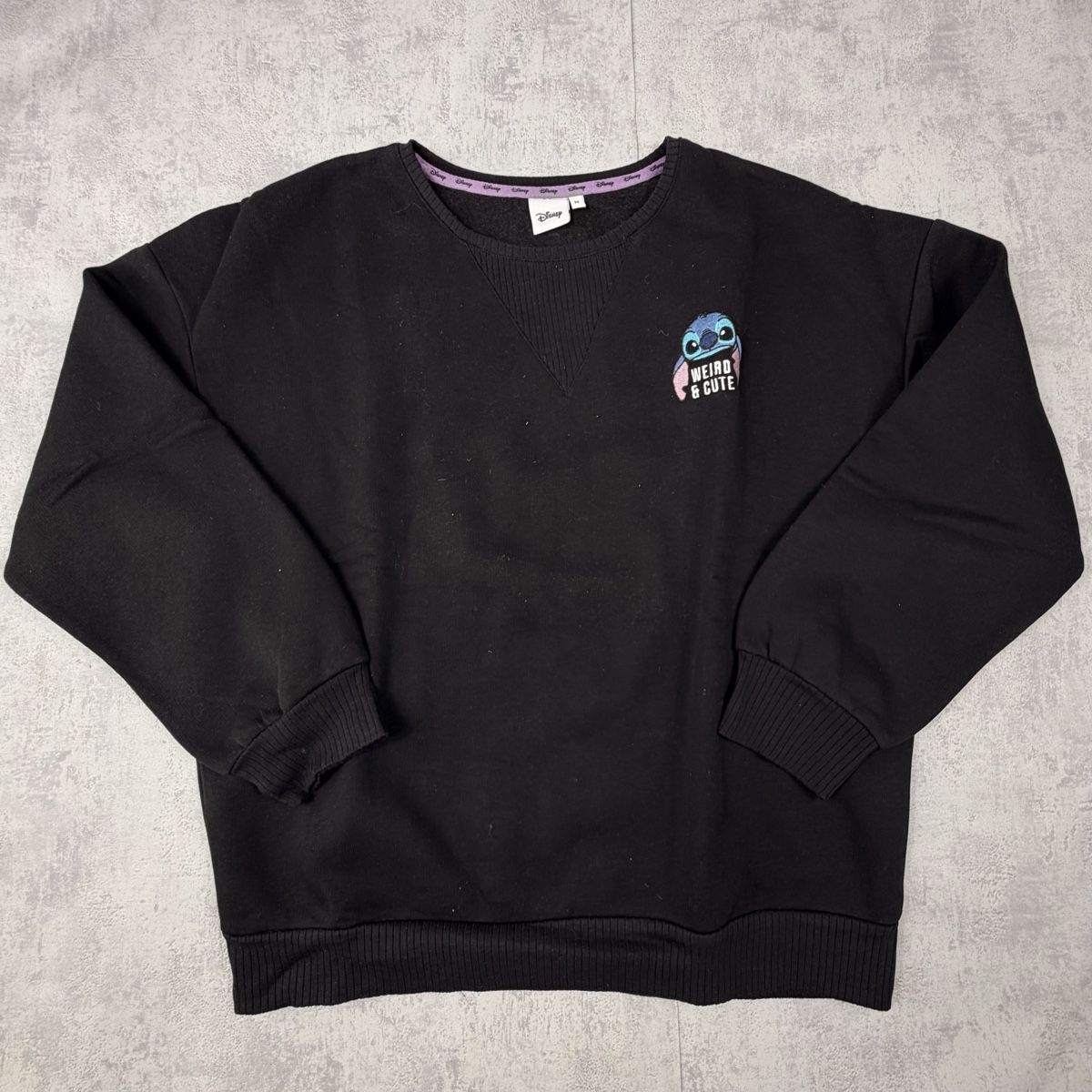 Pulls & Sweat-shirts: Pull Disney Stitch Noir - Taille M – Neuf (Voir description) à Neuchâtel par aliceguins