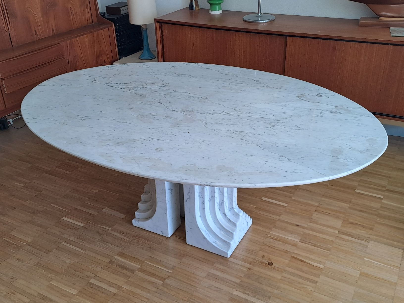 Tables: Table en marbre design Carlo Scarpa  – D'occasion à Le Grand-Saconnex par danmarin 1