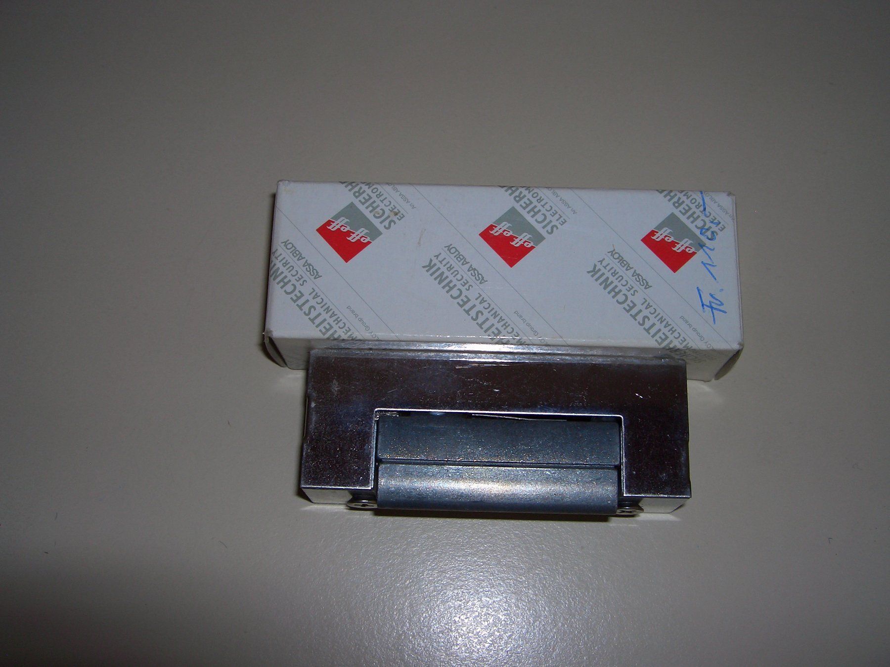 Eisenwaren: 1 ELEKTR. TÜRÖFFNER  Eff  Eff 6 - 12 V – Neu und originalverpackt aus Tann von elolecig 1