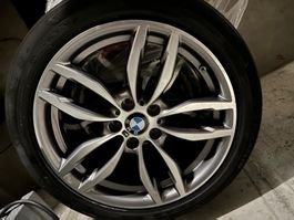 4 neuwertige Original BMW M Alufelgen glanzgedreht 19 Zoll