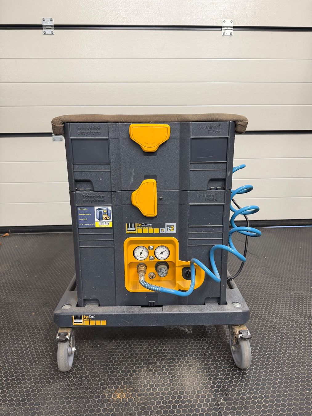 Schneider Airsystems Kompressoren: Kolbenkompressor im Systainer mit Rollbrett – Gebraucht aus Teufenthal AG von Ekepenne
