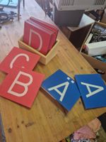 ABC Platten mit Holzbox und 32 Buchstaben A-Z. Gute Zustand