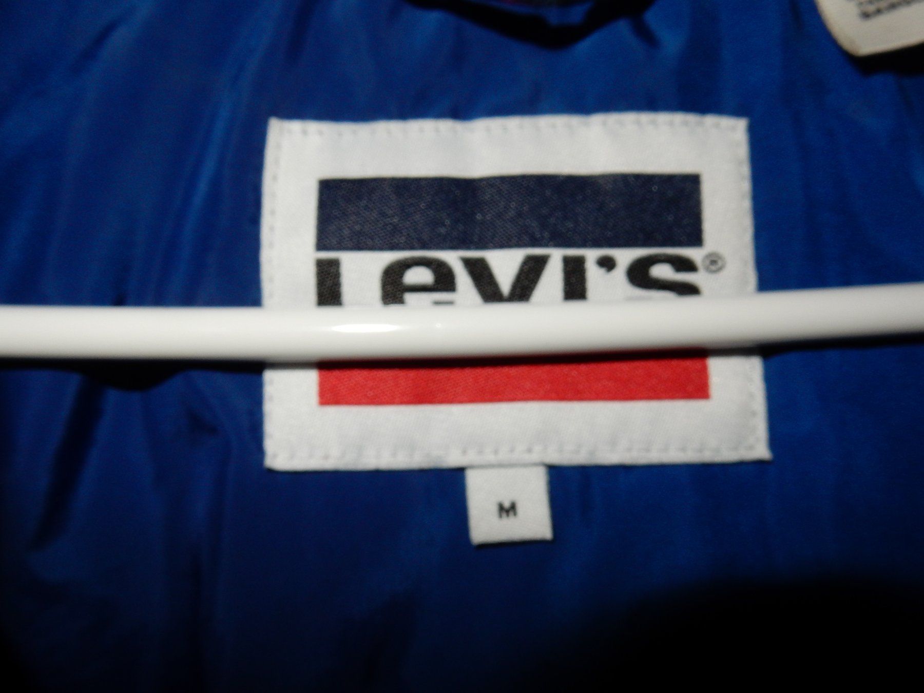 Levi's Giacche: Daunenjacke LEVI'S, Gr. M – Usato da St.Gallen venduto da regenbogen5 1