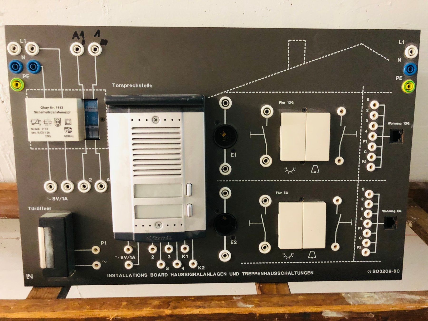 Alimentazione elettrica: Elektrotechnik Elektriker Lernmodule Demo-Objekte – Usato da Hinterkappelen venduto da atomschnee