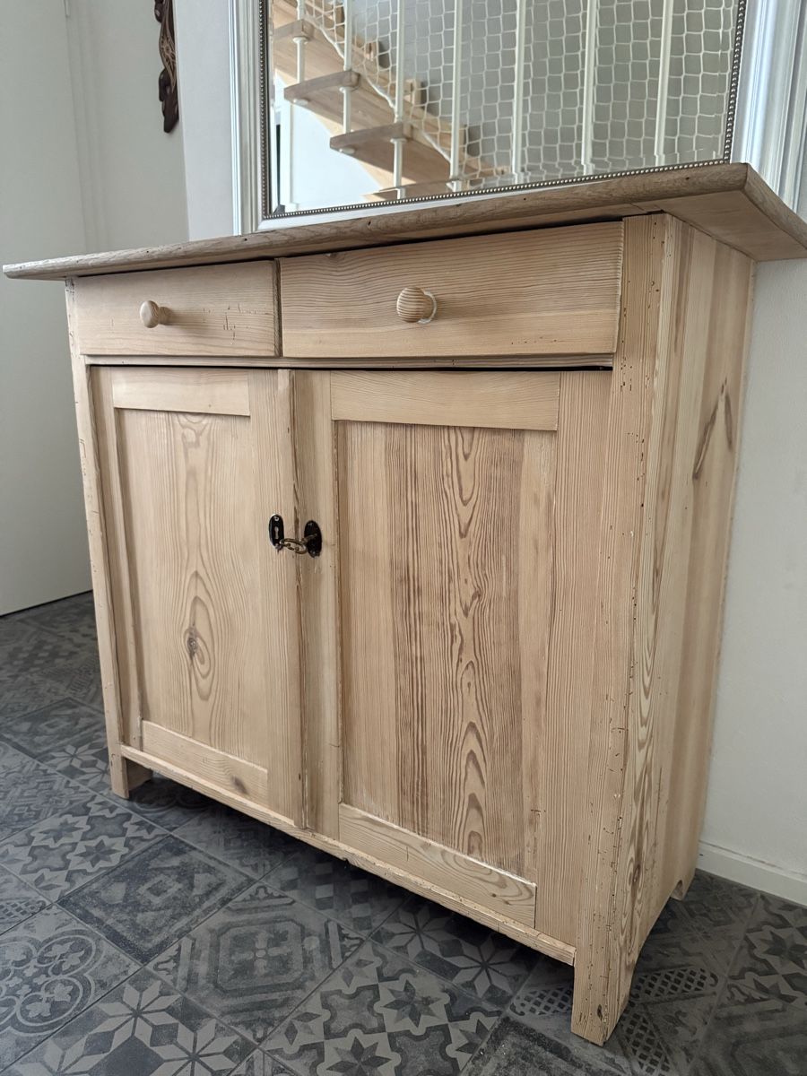 Cassettiere: Buffet Schrank Anrichte Holz antik – Usato da Winterthur venduto da tanscha