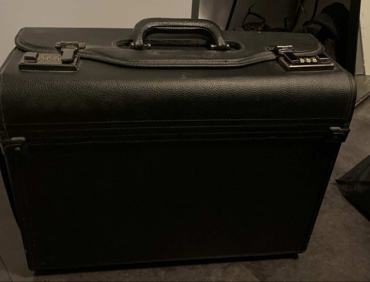 Valigie & Borse: Schwarze Leder Aktentasche, Code: 000 – Nuovo (secondo la descrizione) da Bargen BE venduto da cer_n78c 1