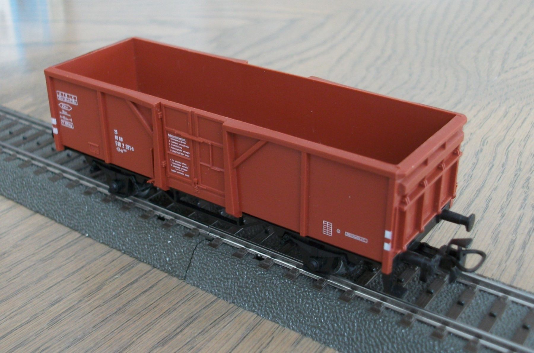 Märklin Modelleisenbahnen: brauner Hochbordwagen der DB; fabrikneu – Neu (gemäss Beschreibung) aus St. Moritz von Manu7500 3