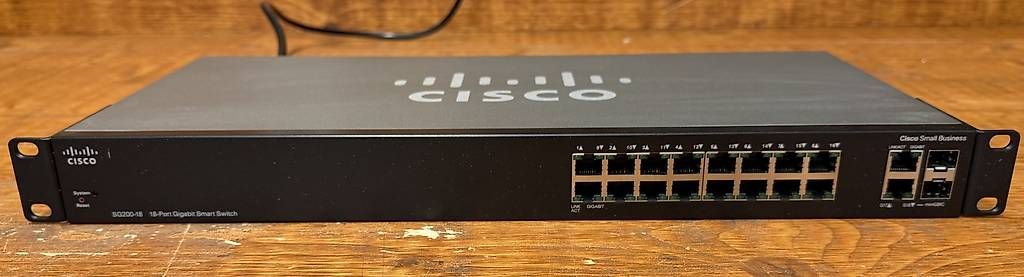 Hub & Switch: Cisco Switch, SG200-18 – Usato da Rüti ZH venduto da Philippek 2