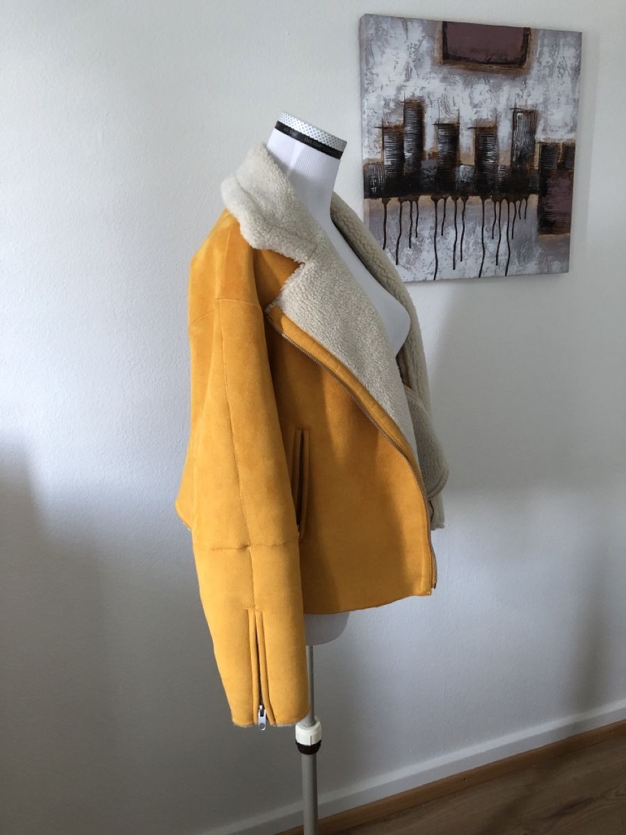Zara Jacken: ZARA Teddyfell Jacke Gr. 38 – Gebraucht aus Schaffhausen von Fixier 2