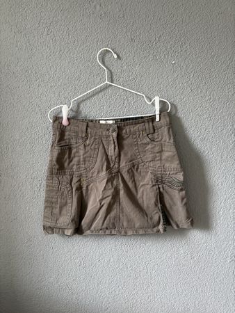 Jupe cargo courte beige avec broderie aigle bon etat
