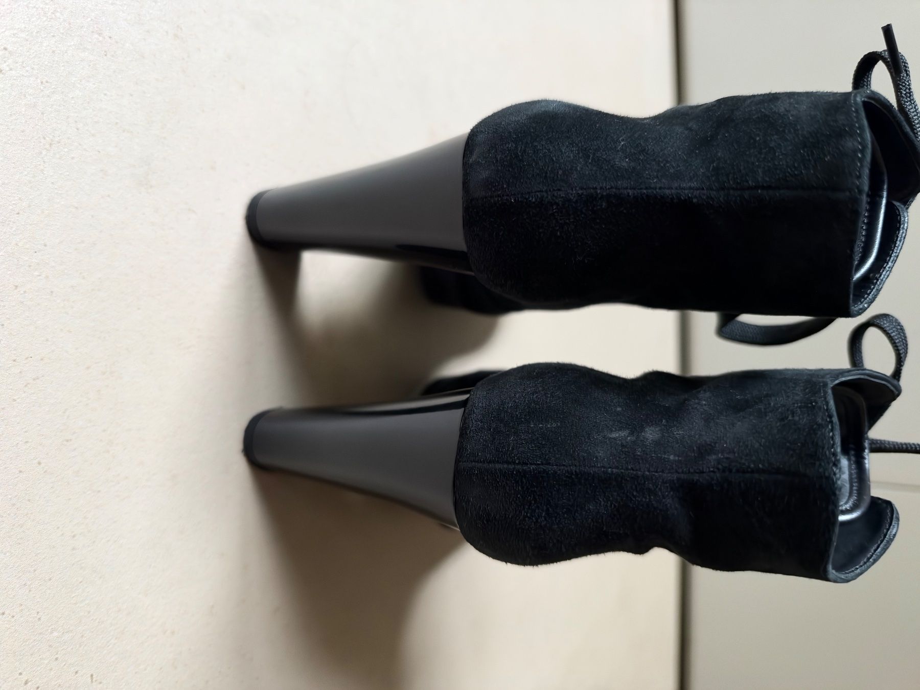 Hogan Damenschuhe: Hogan ankle boots suede size 36.5 – Gebraucht aus Cologny von sab_xh7v 2