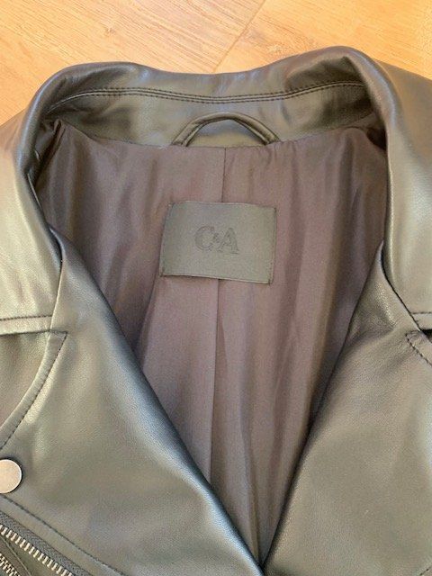 C&A Jacken: Kunstlederjacke schwarz – Gebraucht aus Schaffhausen von kar_pd5f 1
