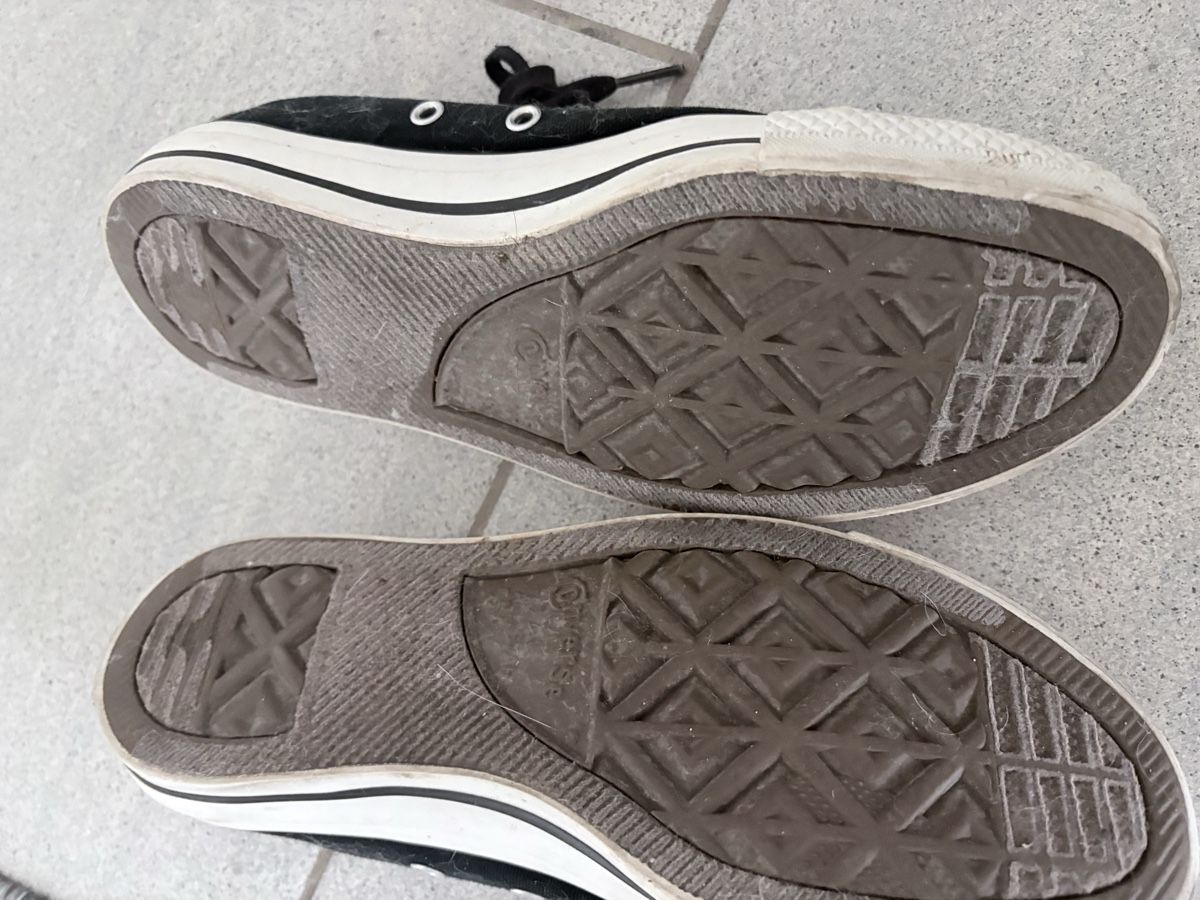 Converse Scarpe da uomo: Schwarze Converse All Stars Klassiker! – Usato da Jona venduto da linda8301 2