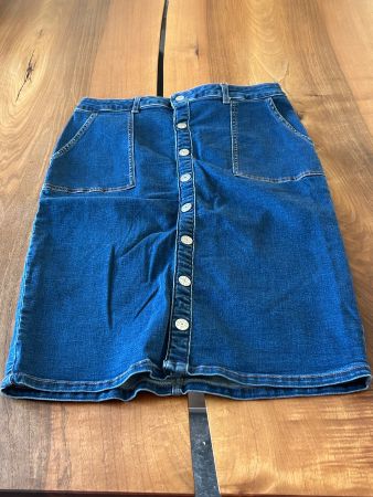 ONLY Jeansrock mit Knöpfen, Grösse 38