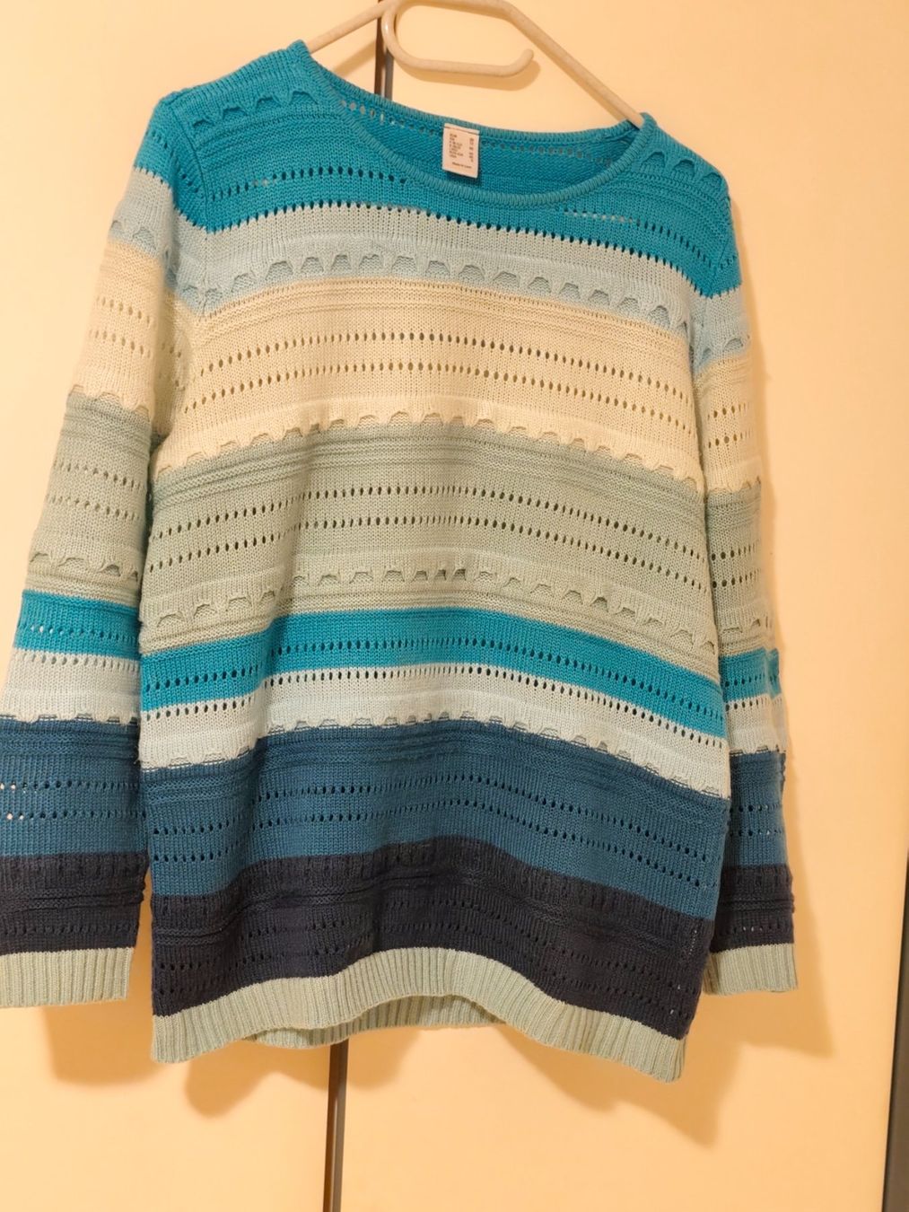 Pullover & Sweatshirts: Damen Strickpullover, Gr. 38, Top Zustand! – Gebraucht aus Eschenbach LU von Orchi