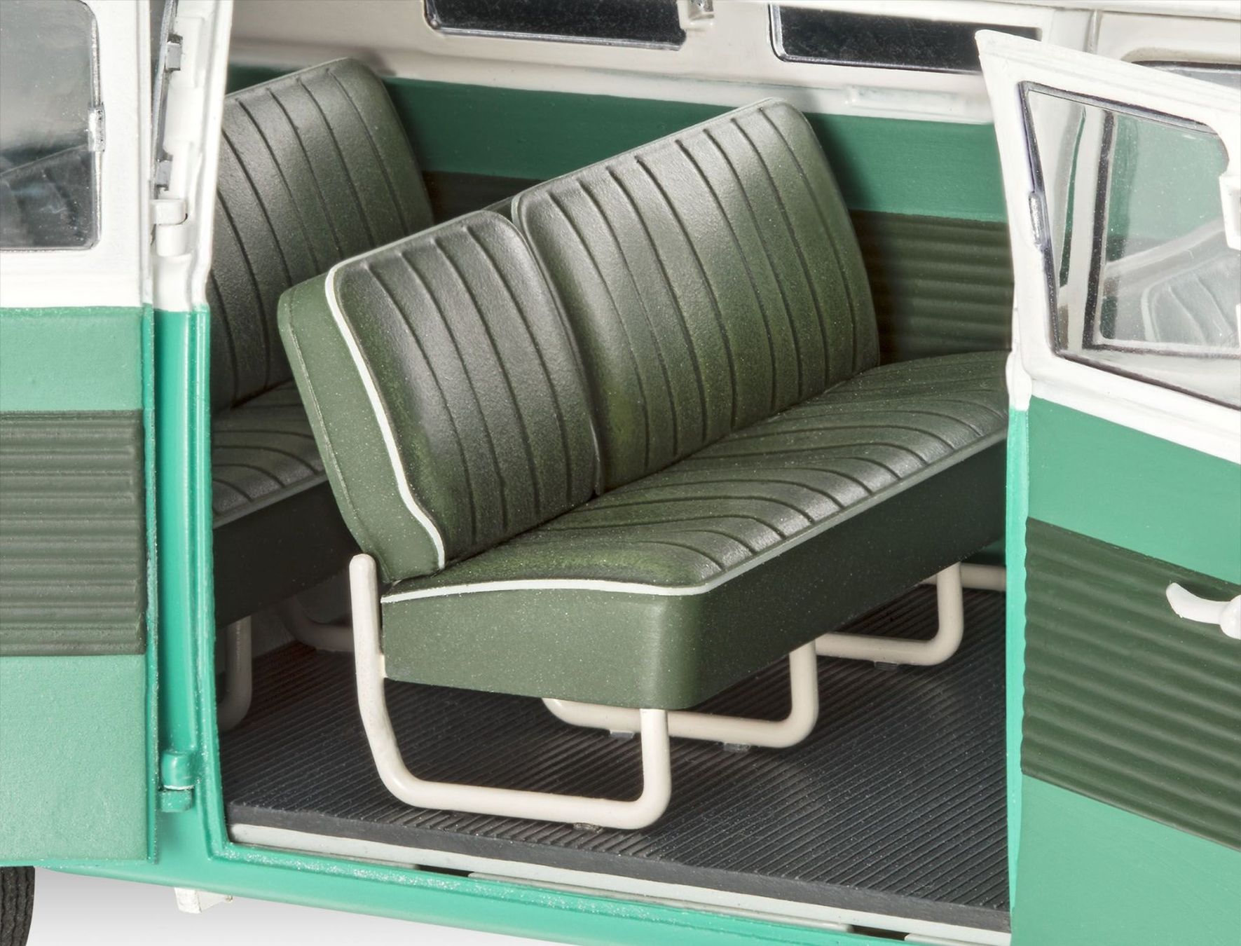 Revell Modellini d'auto: VW T1 Bus von  Revell 1:24 – Nuovo e nell'imballaggio originale da Lenk im Simmental venduto da trampeltier61 3