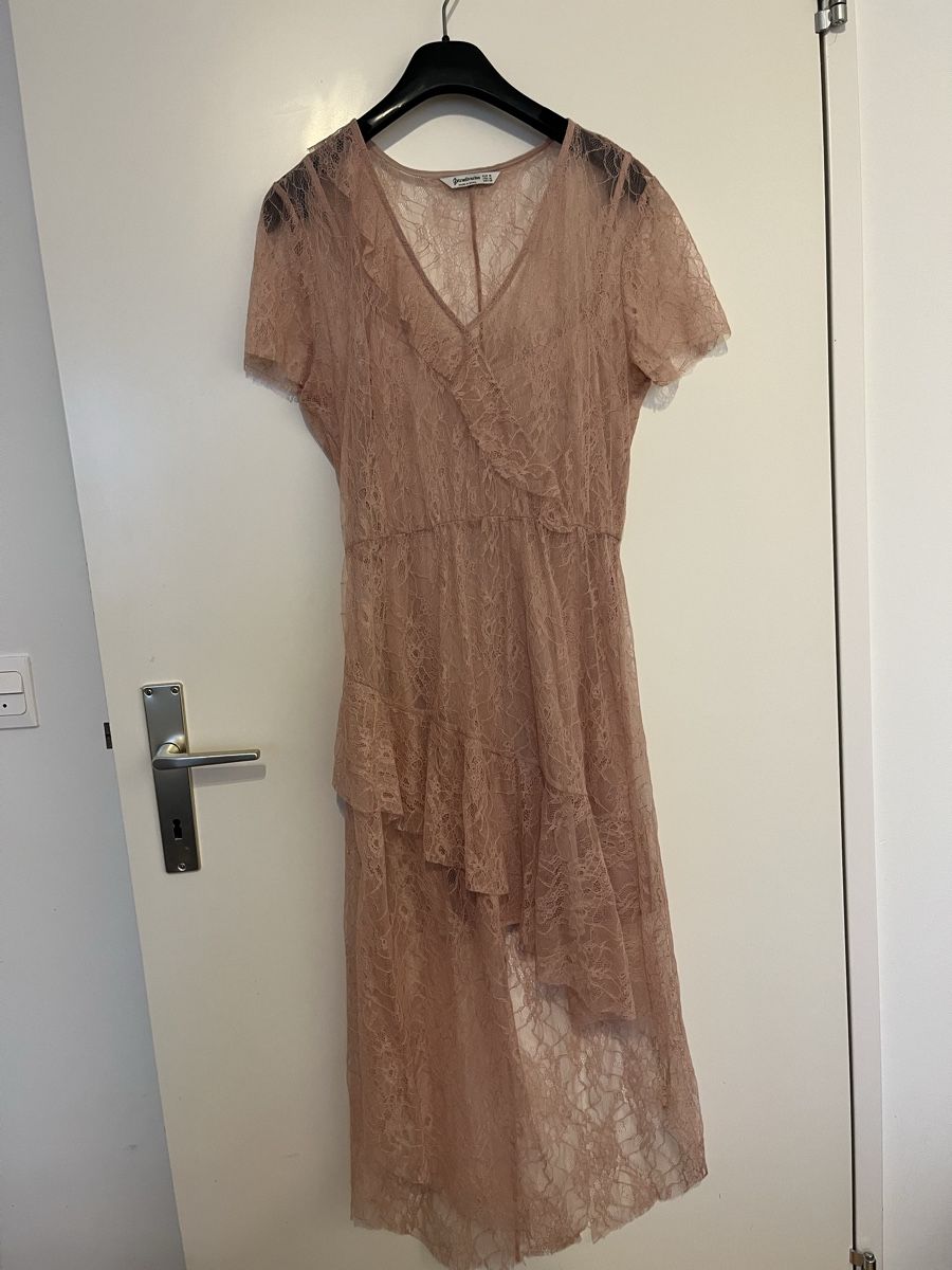 Stradivarius Vestiti: Spitze Kleid von Stradivarius, Grösse M – Usato da Zürich venduto da LemonadeZH