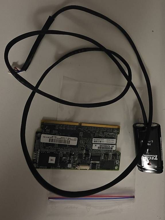 Hewlett Packard Server: HP Smart Array 1GB FBWC Cache + Kondensator – Gebraucht aus Horgen von camd123 2