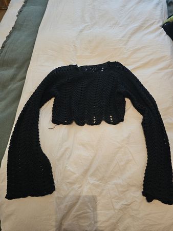 Damen Cropped Pullover schwarz gehäkelt guter Zustand