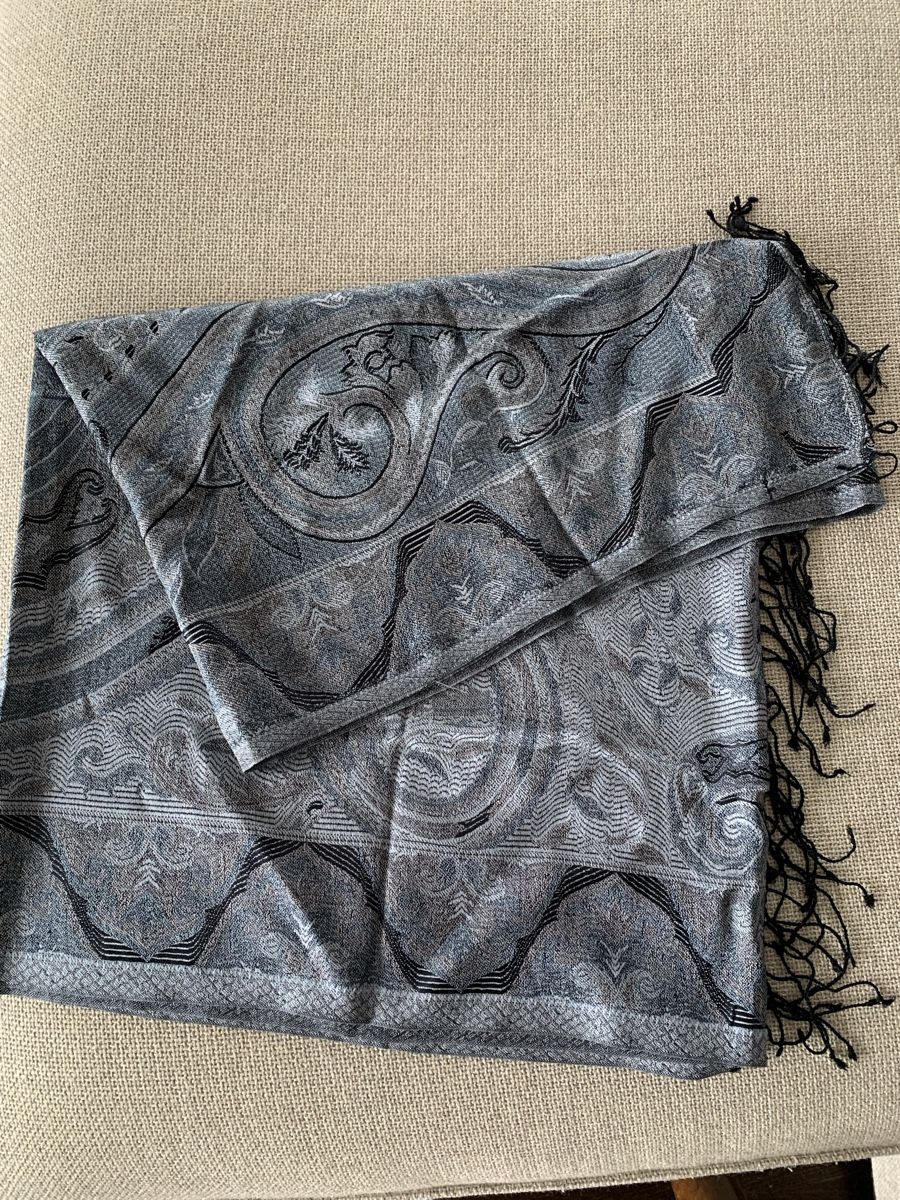 Foulard & Sciarpe: Scarf, silk, size 73x185, new – Nuovo e nell'imballaggio originale da Lausanne venduto da oyu_hgg5 5