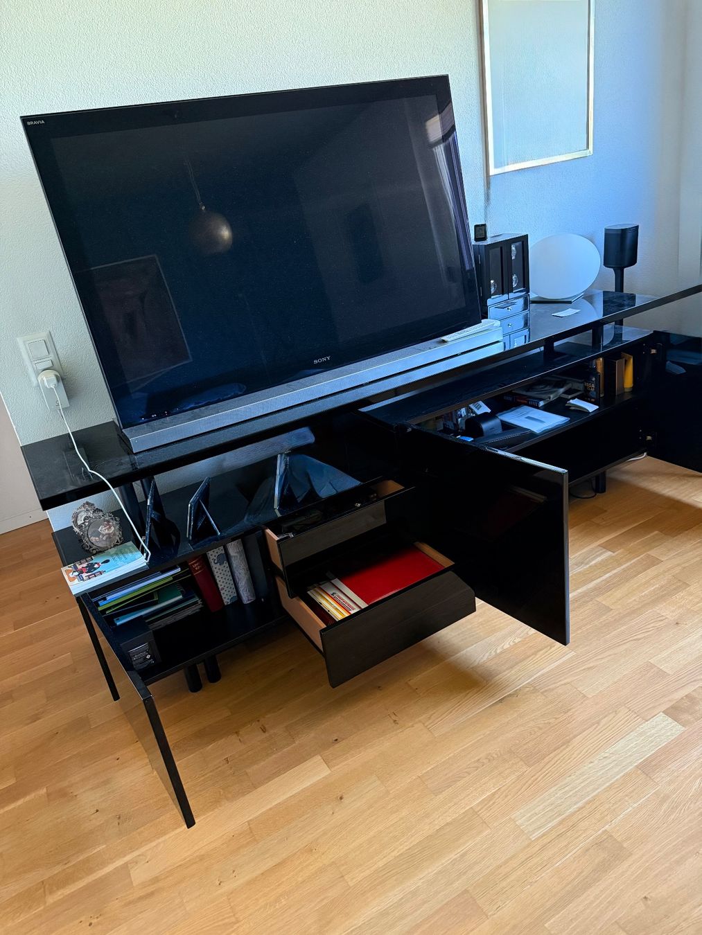 Commodes: Side-/Lowboard, Massiv in schwarzem Pianolack – D'occasion à Weinfelden par ff57 2