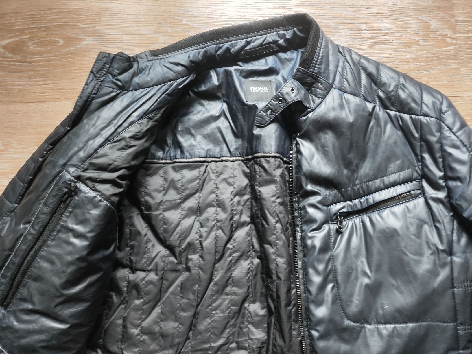 Hugo Boss Giacche: Hugo Boss Daunenjacke – Usato da Winterthur venduto da Ajcps 2