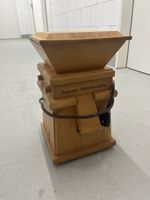 Osttiroler Getreidemühle + Körner(Bei Bedarf)
