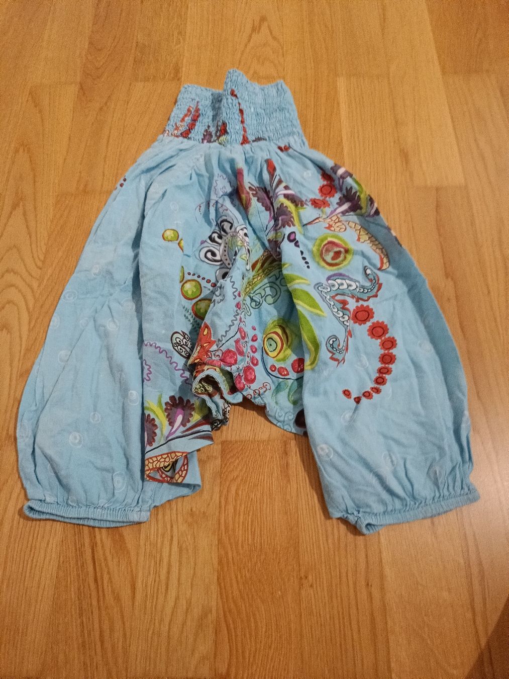Hosen: Hose Grösse 104 – Gebraucht aus Jaberg von urig17.