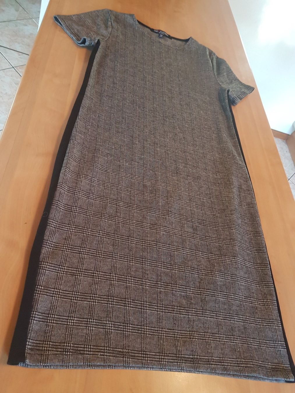 Vestiti: Robe taille XS marque One Clothing – Usato da Villiers venduto da san_jn5w