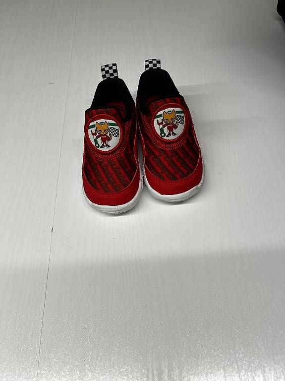 Scarpe per ragazzi: Puma Turnschuhe Ferrari Design Grösse 22 – Usato da Filisur venduto da Folle74