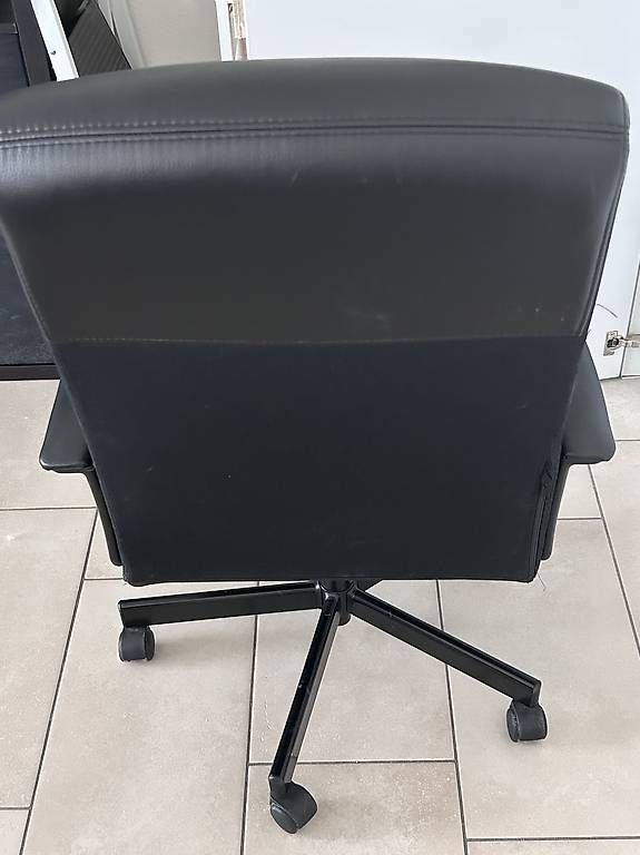 Ikea Sedie: Bürostuhl – Usato da Laufen venduto da Jassi.quinn 1