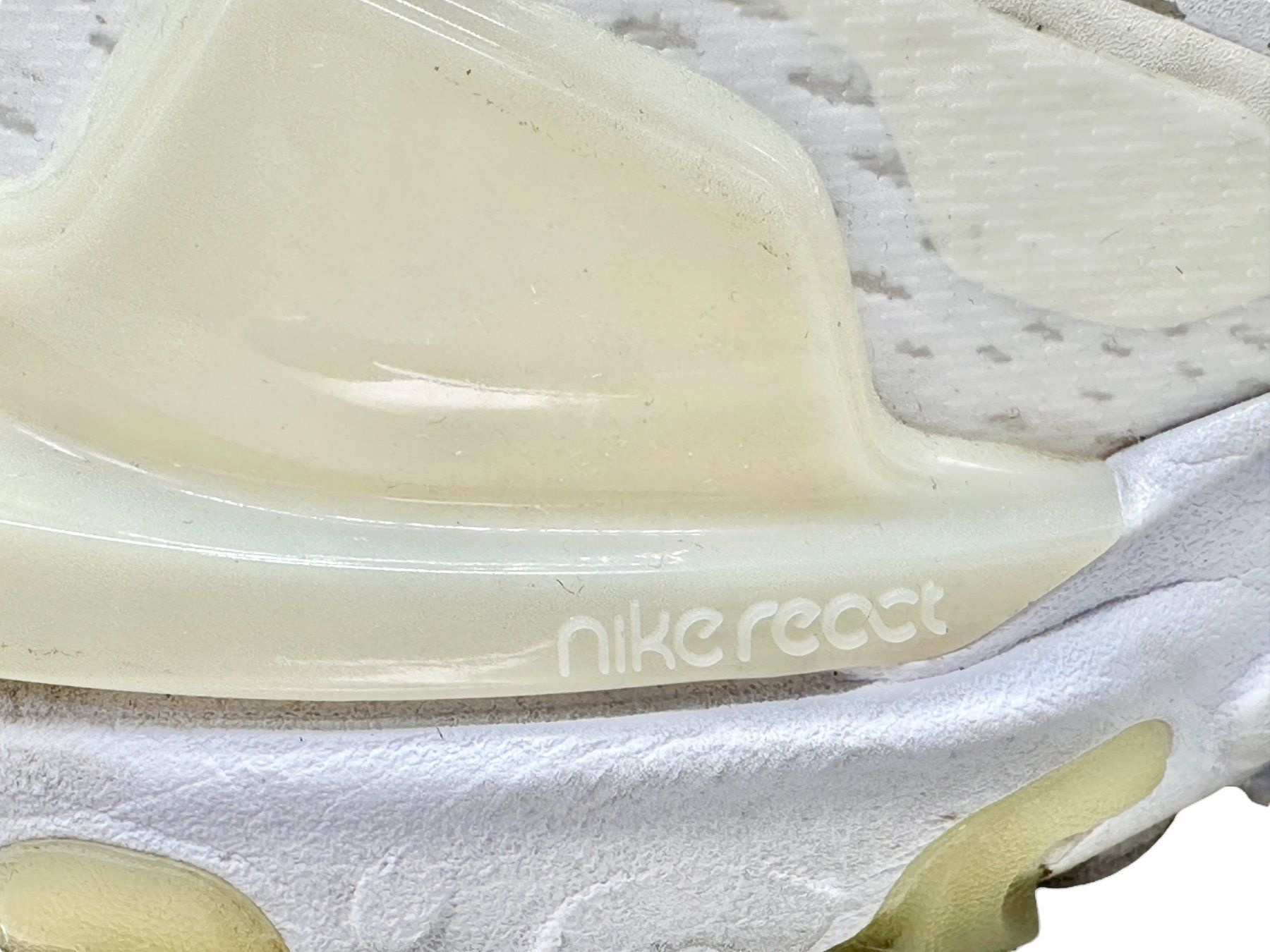 Nike Scarpe da donna: Nike React Vision RM DN5061-100. Pointure EUR 40 / US 8.5 – Usato da Morges venduto da Auct 8