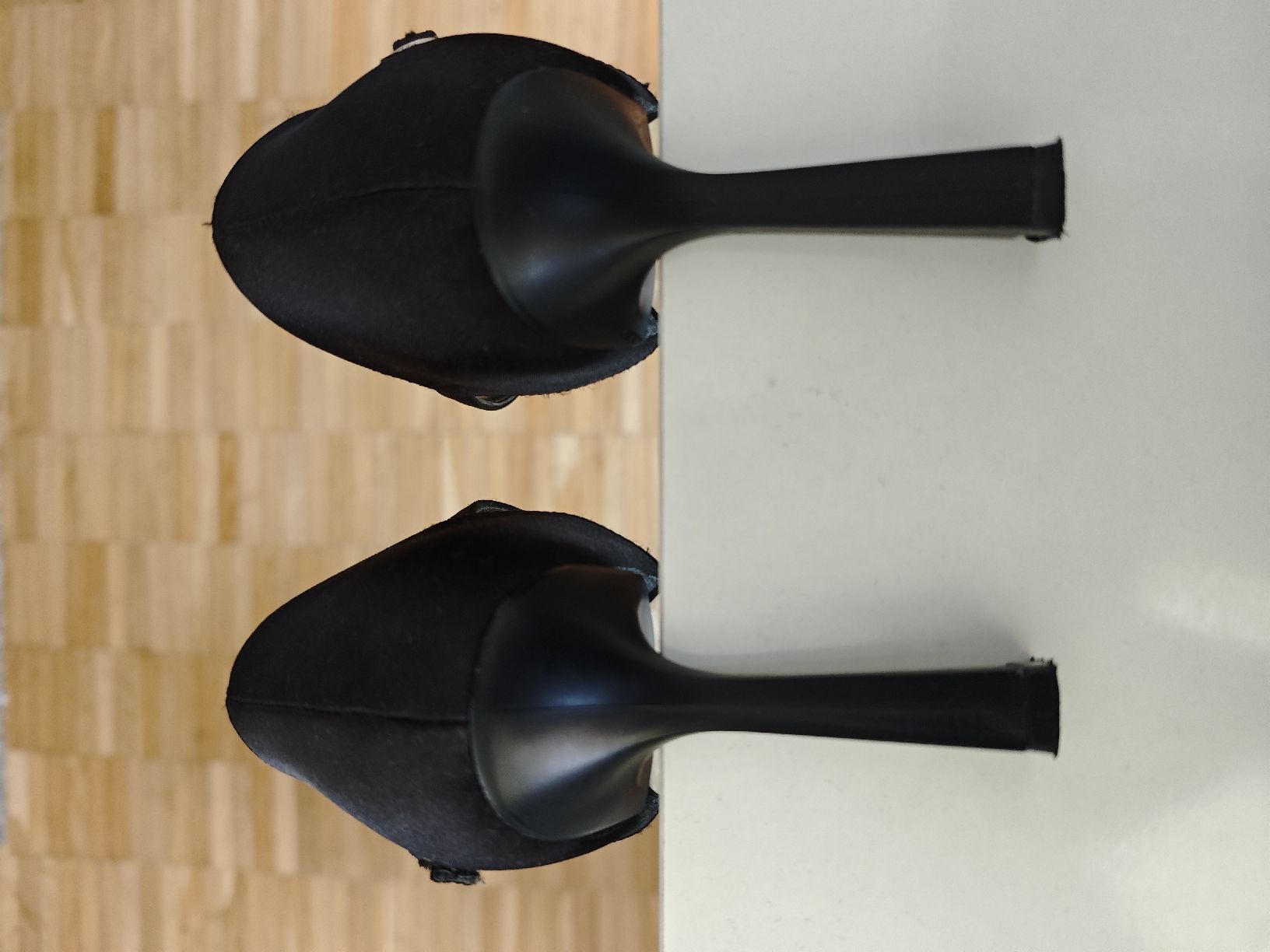 Scarpe da donna: Sandals High Heels – Nuovo (secondo la descrizione) da Meyrin venduto da Muchacho7 1