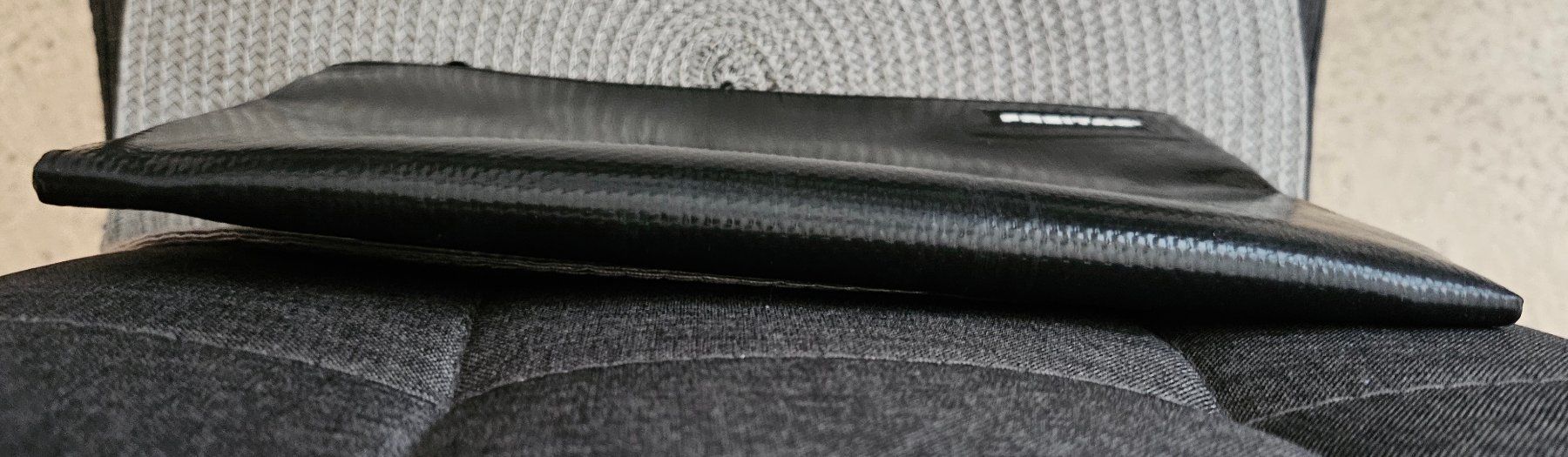 Freitag Borse: Pochette Freitag F07 Chuck All Black – Usato da Biel/Bienne venduto da ypsillon 3
