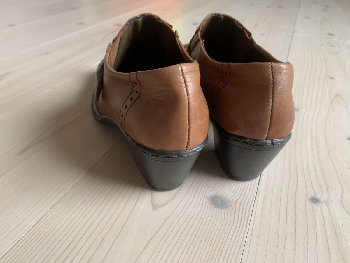 Rieker Scarpe da donna: Lederpumps von Rieker Gr. 37 – Usato da Biberist venduto da coffee13 2