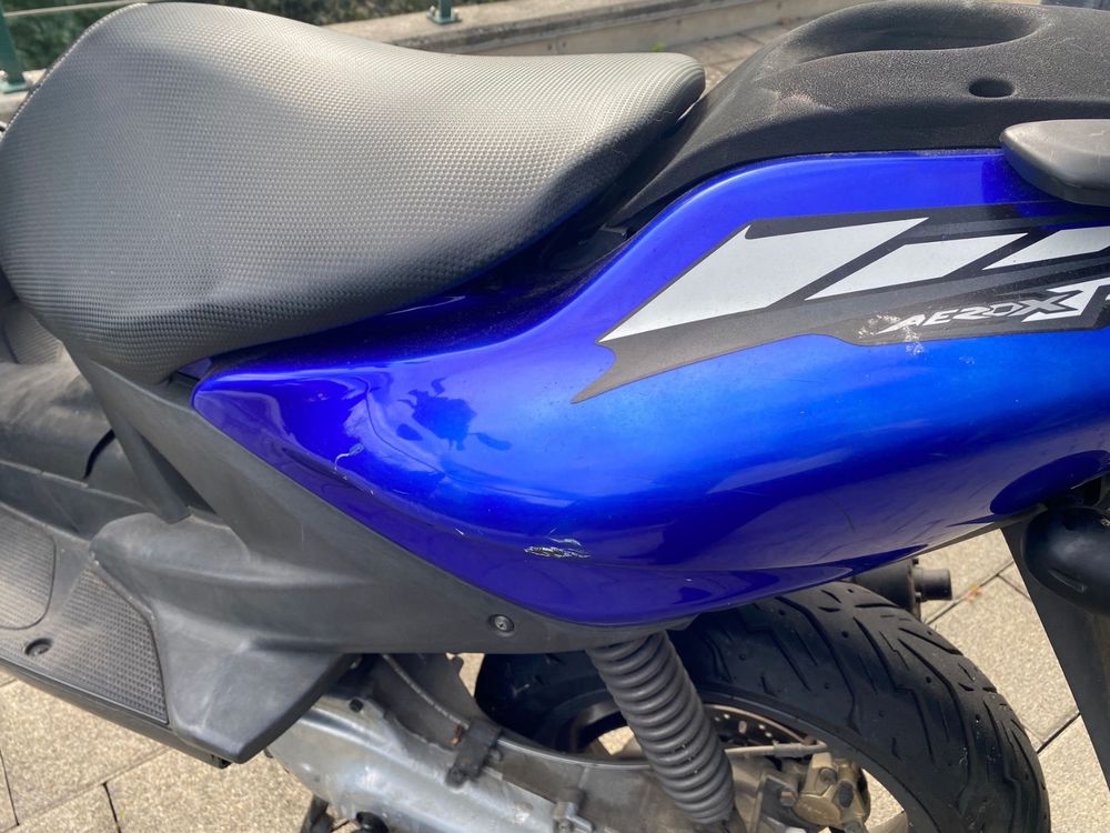 Carénage Arrière Gauche Yamaha Aerox YQ50 - Pièce D'Origine Réf. 5PE-F173X-00 Avec Logo/Sticker