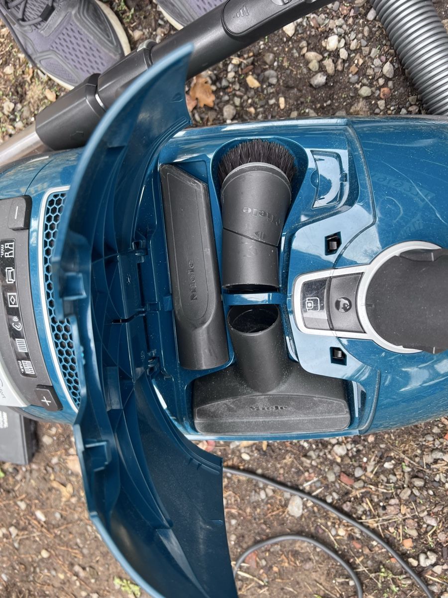 Miele Aspirapolveri & Accessori: Staubsauger Miele (69) – Usato da Glattfelden venduto da maa_qcj8 4