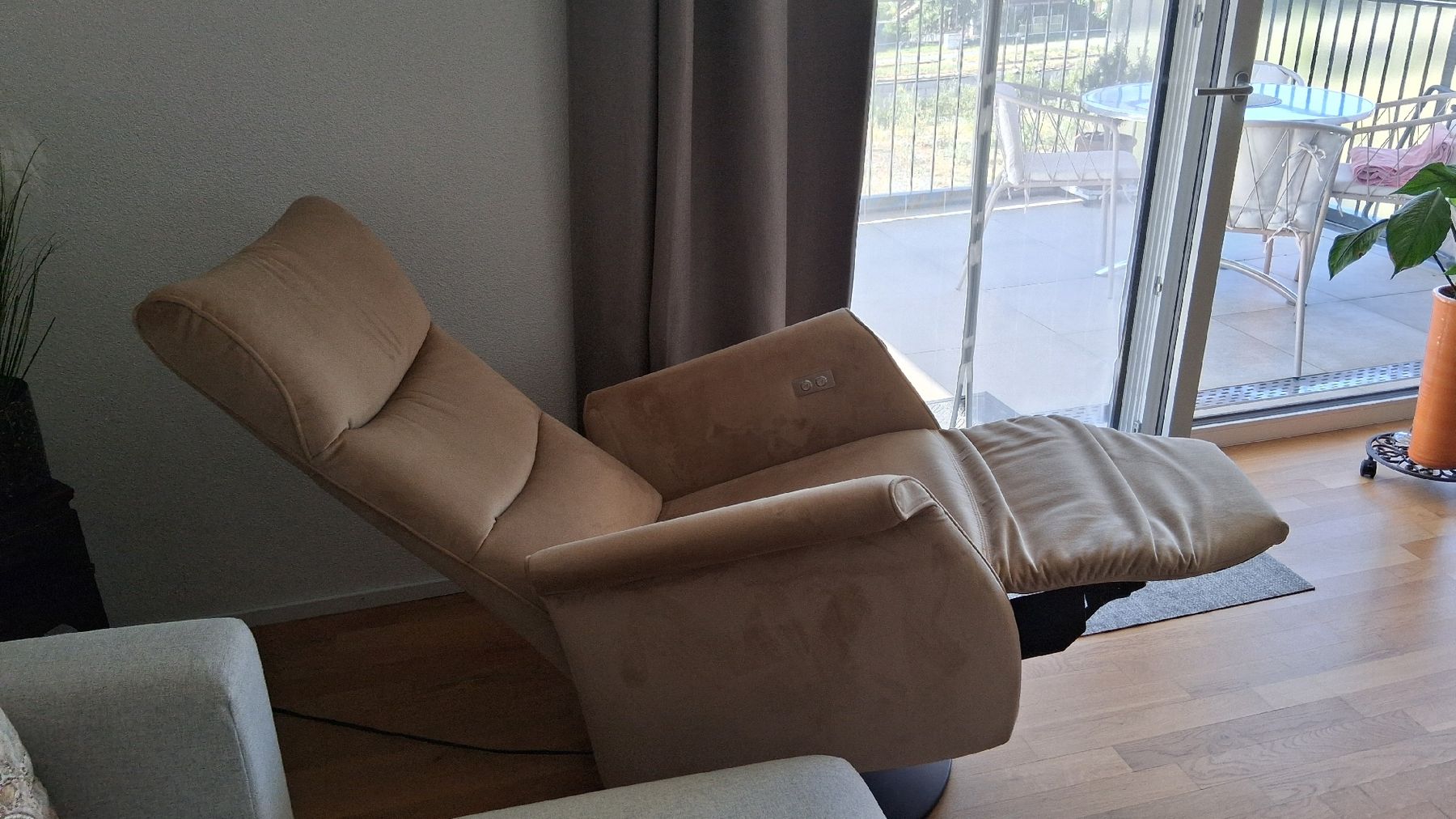 Poltrone: Multifunktions-Relaxsessel beige sehr gut erhalten  – Nuovo (secondo la descrizione) da Schachen LU venduto da Brocki6105Schachen 2